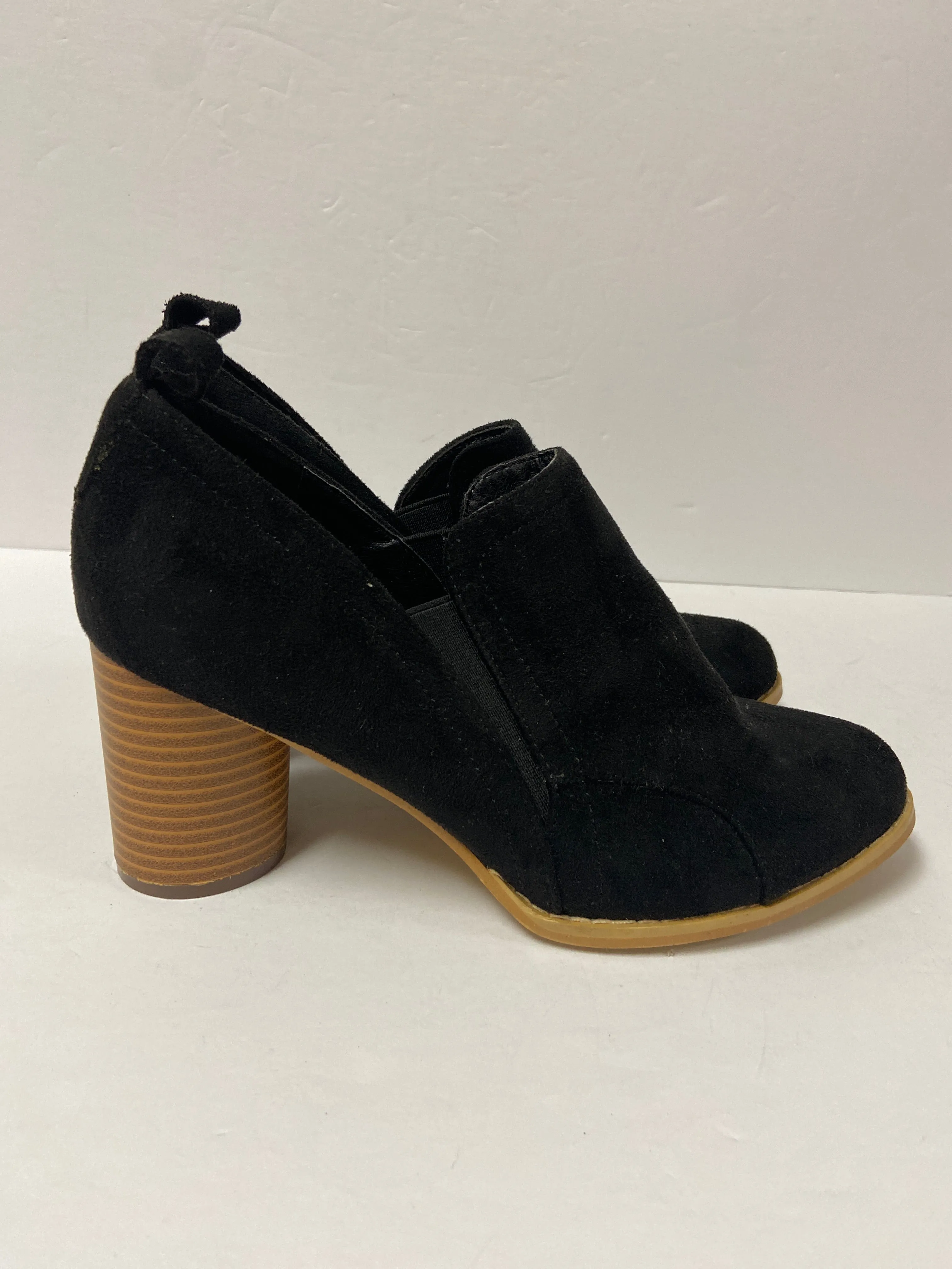 Boots Ankle Heels By Clothes Mentor  Size: 8